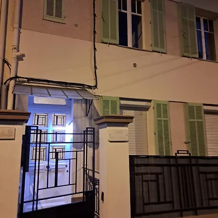 Διαμέρισμα 100 м с 3 спальнями в центре каннах